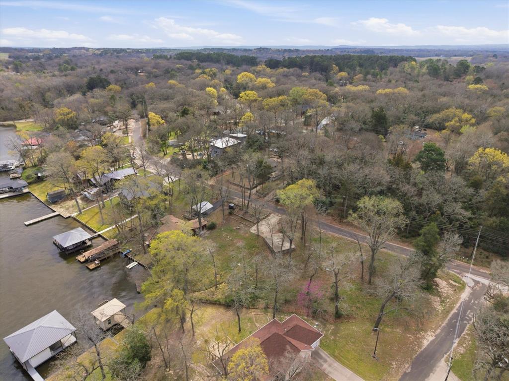 329 Callender Lake Drive Property Photo 15