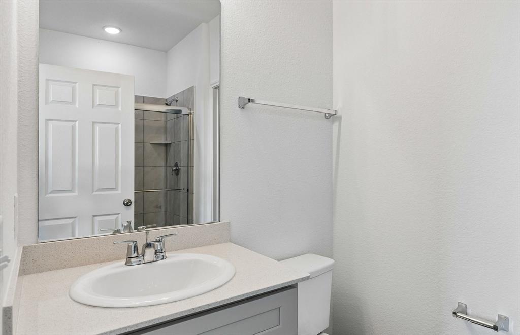 1127 Loch Way Property Photo 10