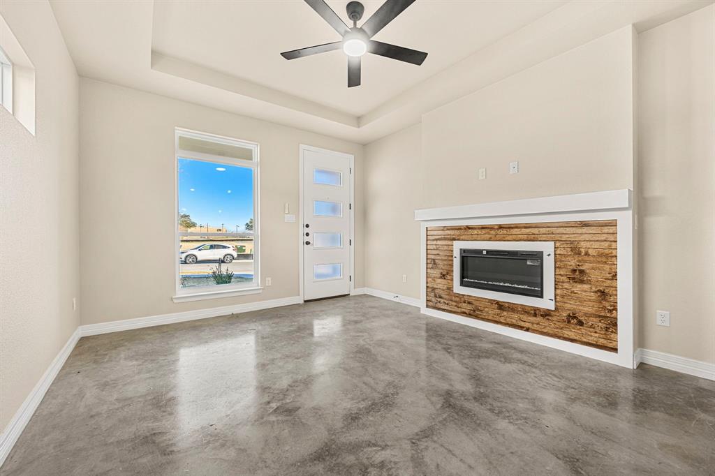1315 Lone Pine Way Property Photo 11