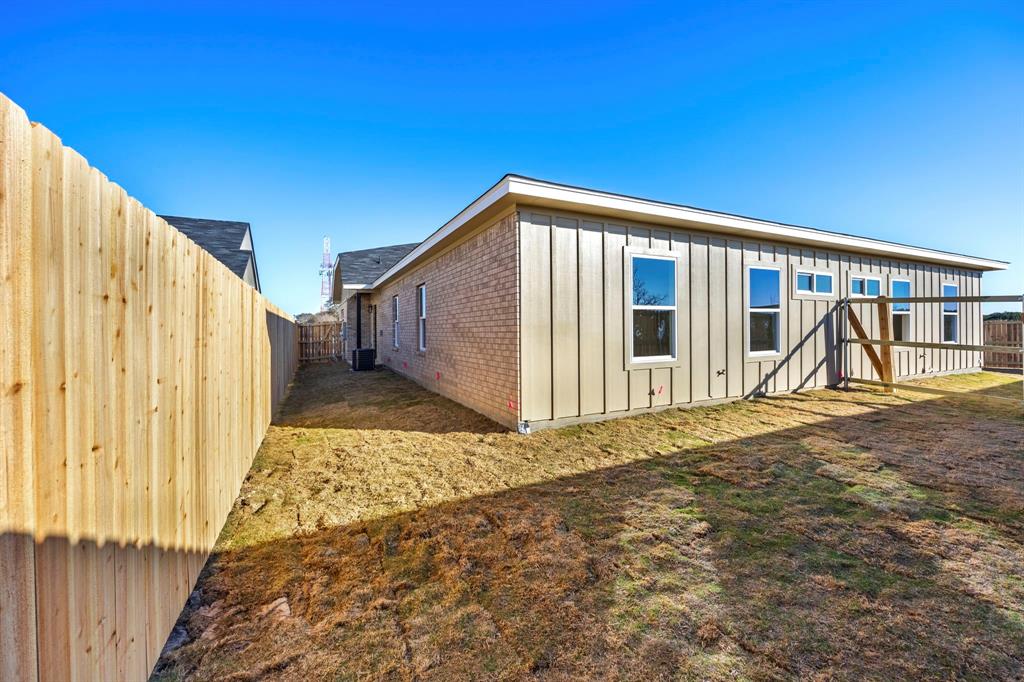 1315 Lone Pine Way Property Photo 19