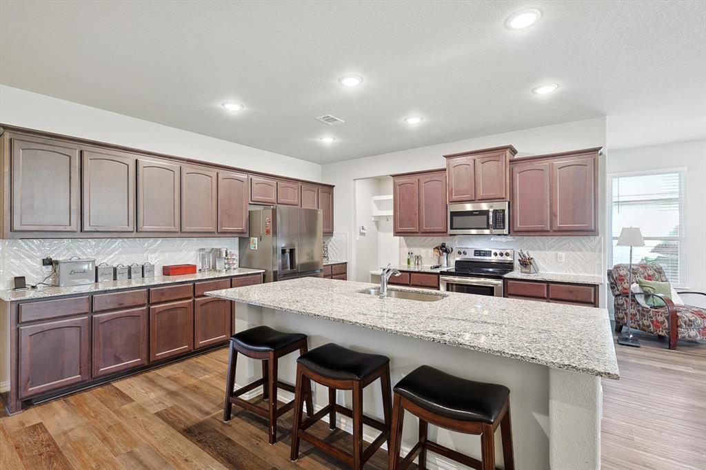 808 Feather Edge Property Photo 1