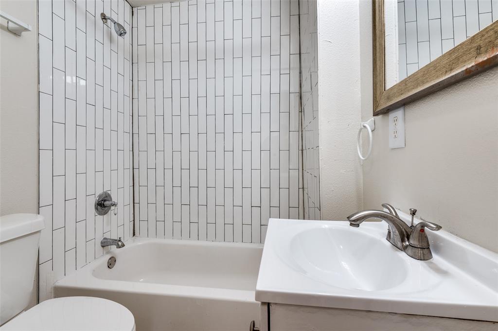 2415 Bethurum Avenue Property Photo 14