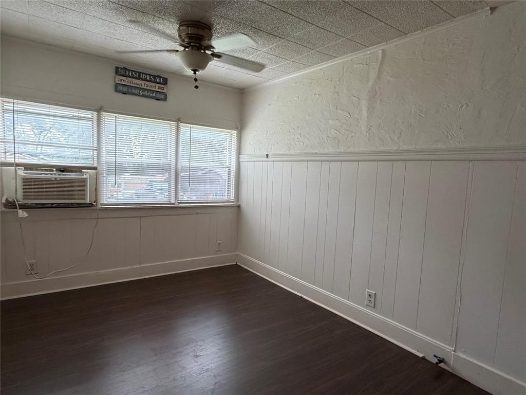 2931 S Barrett Avenue Property Photo 5