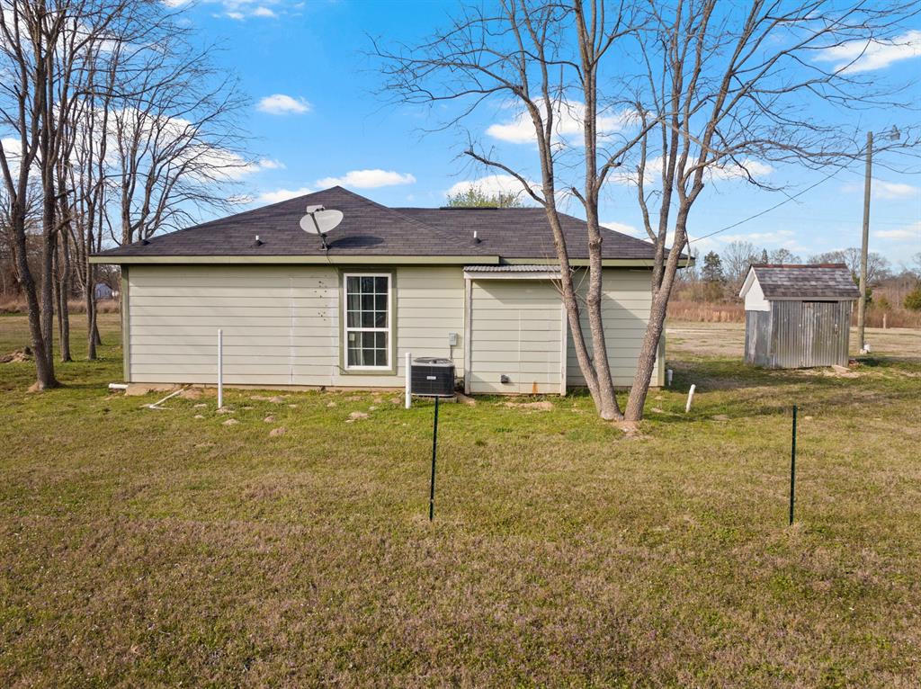 338 N County Road 3010 Property Photo 22