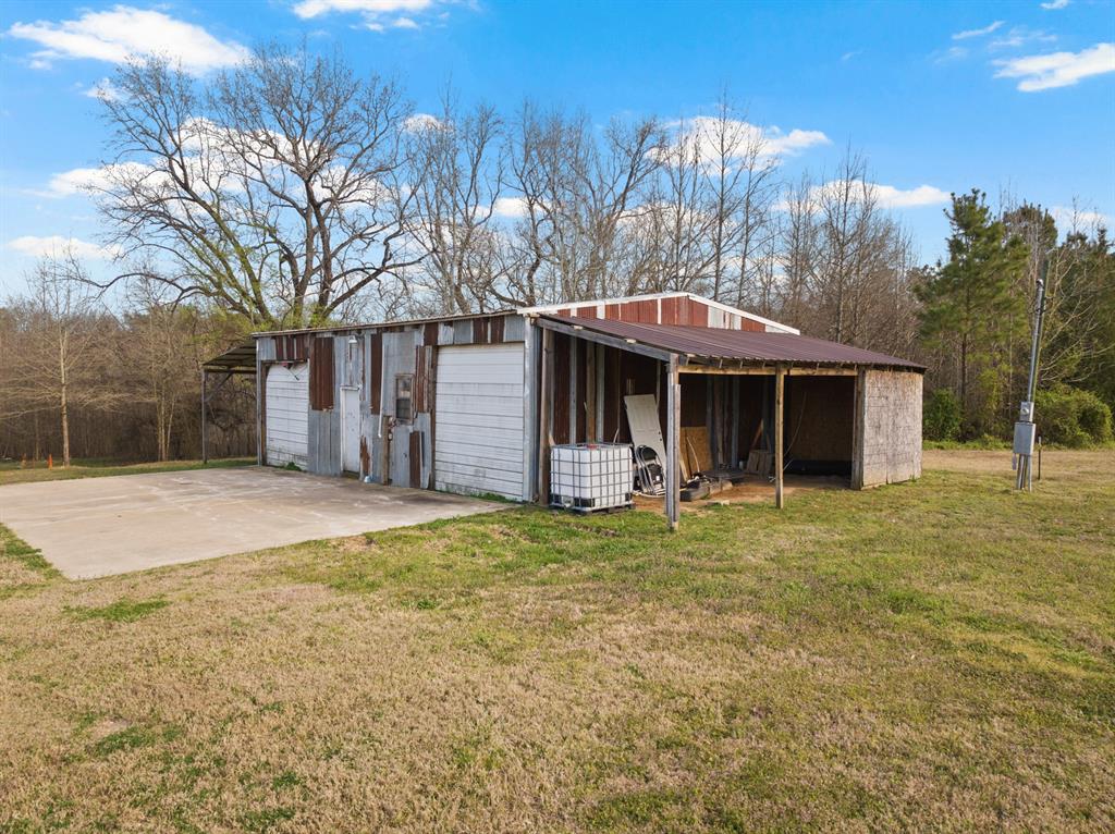 338 N County Road 3010 Property Photo 25