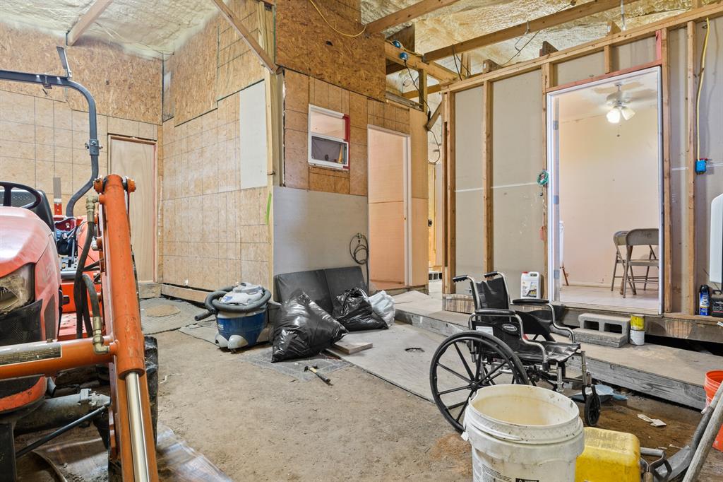338 N County Road 3010 Property Photo 29