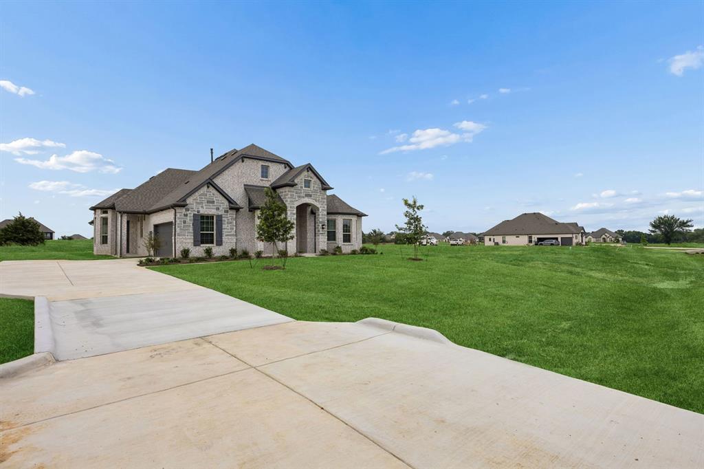 5013 Valley View Drive Property Photo 4