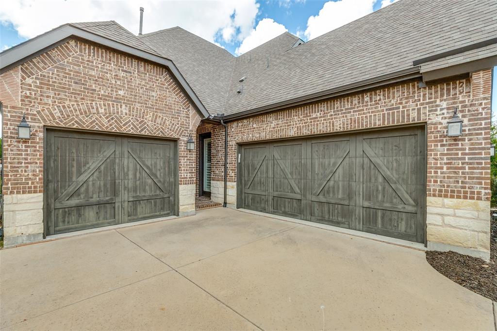 2171 Longmont Lane Property Photo 8