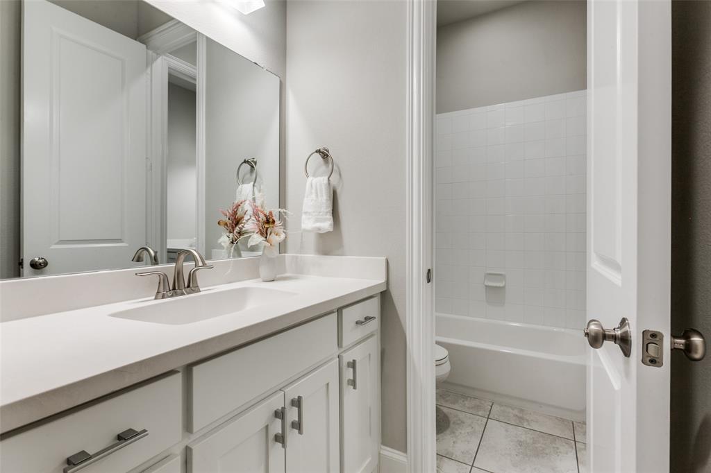 2171 Longmont Lane Property Photo 25