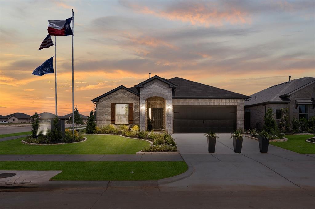 1808 Apache Circle Property Photo 1