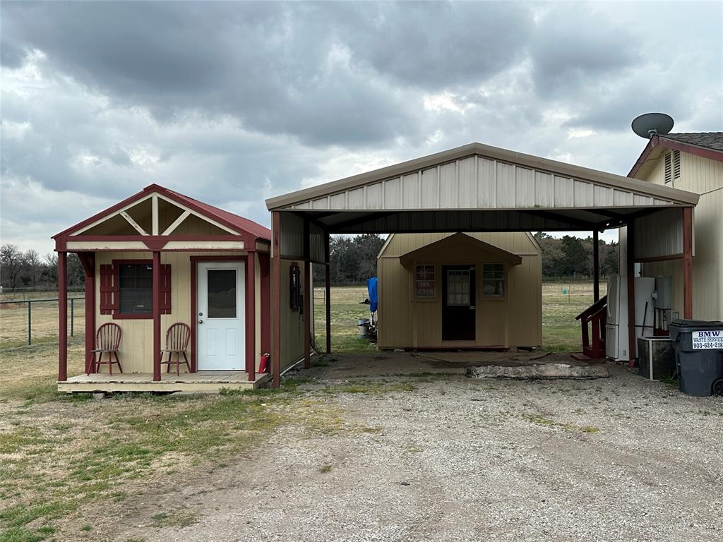 212 Rose Circle Property Photo 3