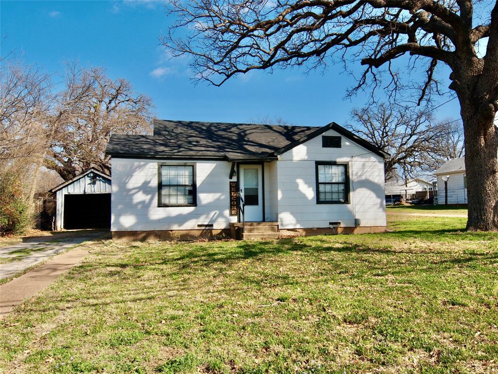 1327 Old Jacksboro Road Property Photo 1