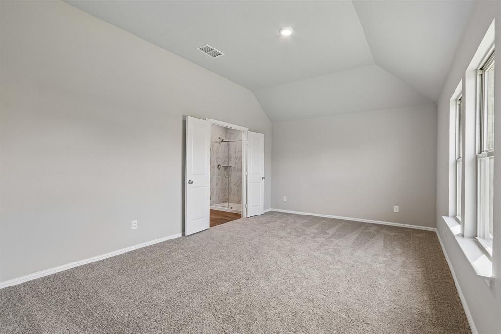 3300 Royal Forest Drive Property Photo 19