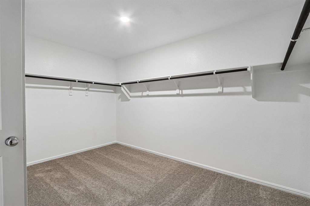 3300 Royal Forest Drive Property Photo 25