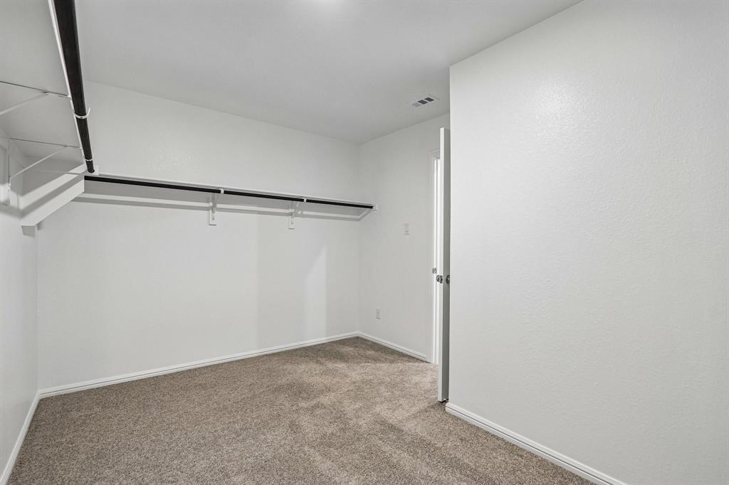 3300 Royal Forest Drive Property Photo 26