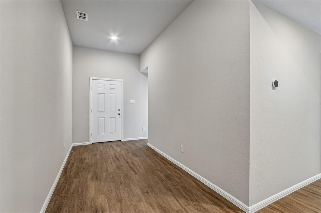 3300 Royal Forest Drive Property Photo 27