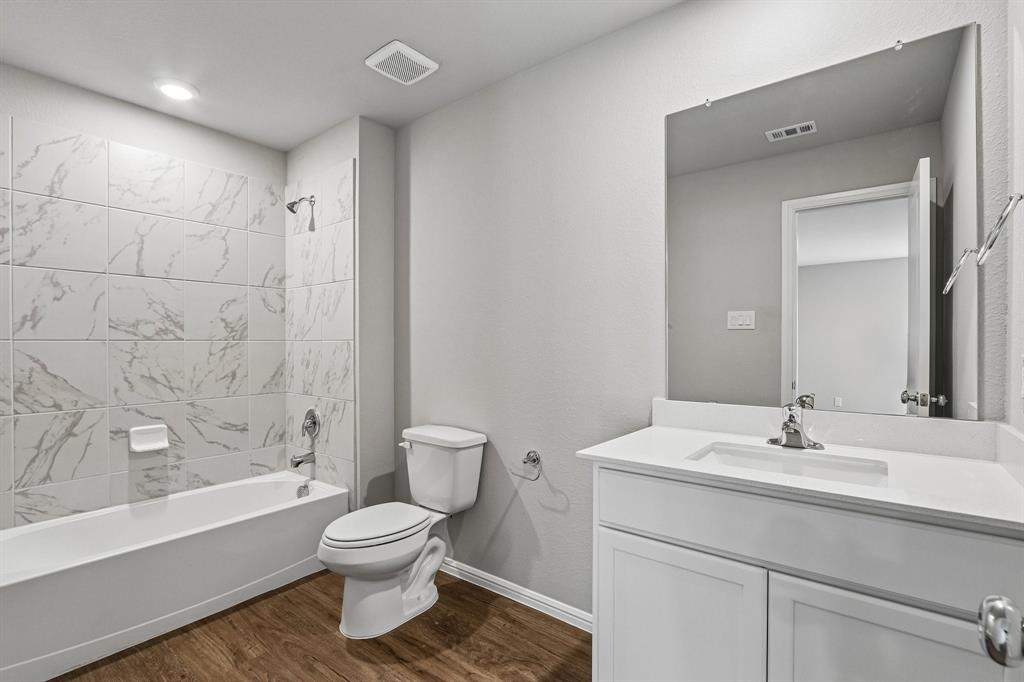 3300 Royal Forest Drive Property Photo 35