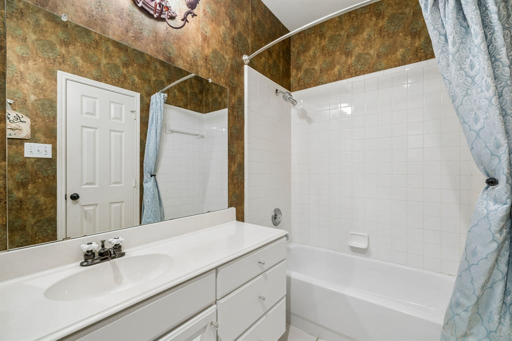 9612 Saint Annes Drive Property Photo 20