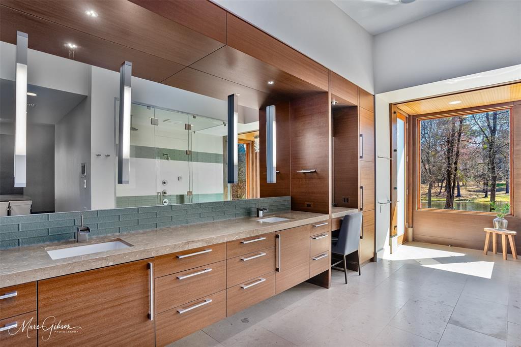 1675 Robson Road Property Photo 26