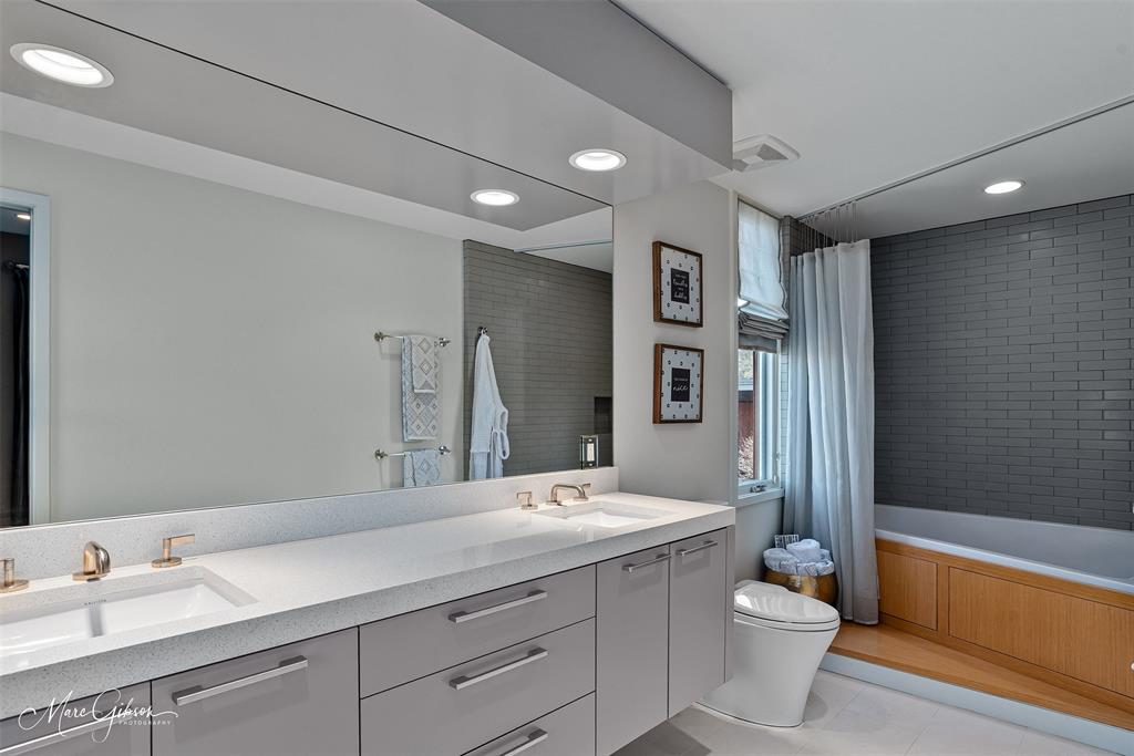 1675 Robson Road Property Photo 37