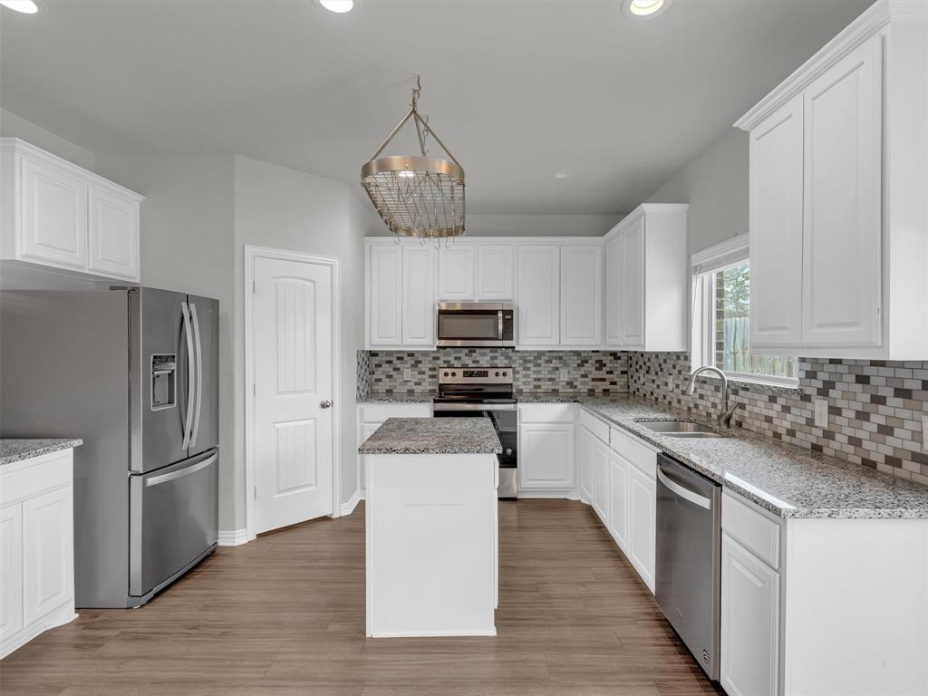 2811 W Washington Street Property Photo 8