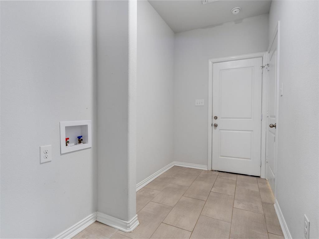 2811 W Washington Street Property Photo 20