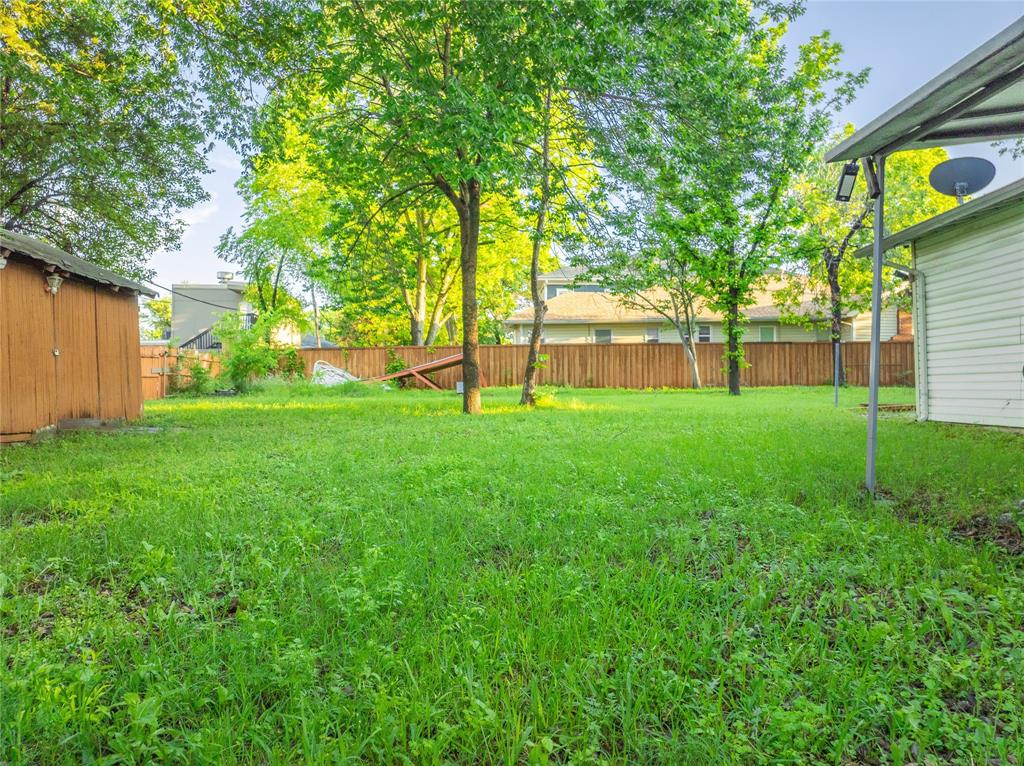 824 Elsbeth Street Property Photo 4