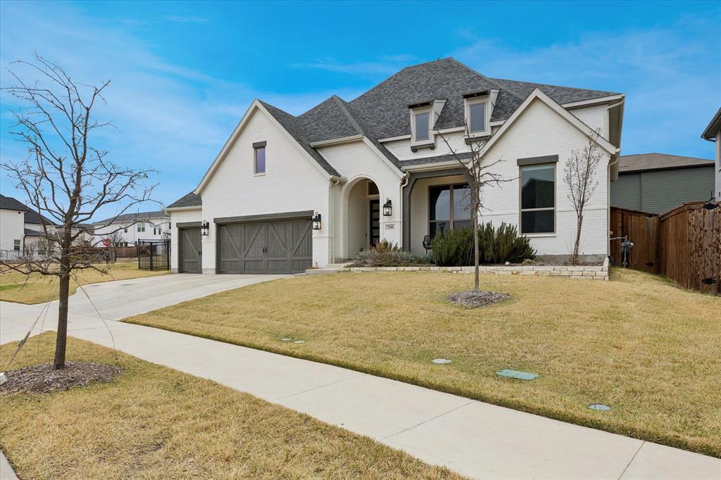 2301 Sandlin Drive Property Photo 3