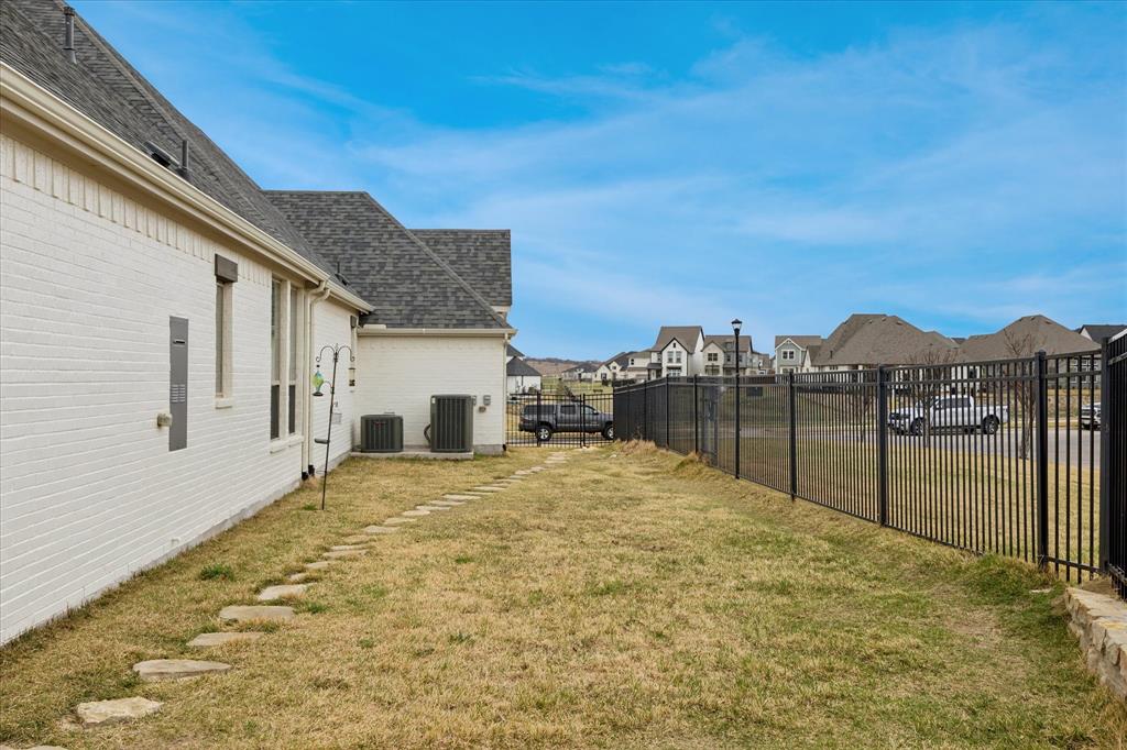 2301 Sandlin Drive Property Photo 39
