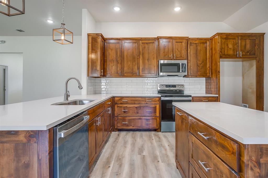 130 Abbott Avenue Property Photo 3
