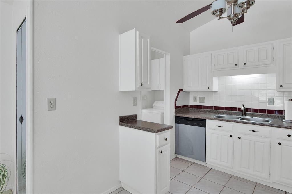 3005 Plumtree Lane Property Photo 11