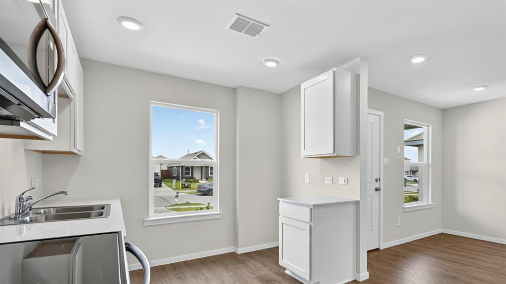 4252 Tafoya Lane Property Photo 4
