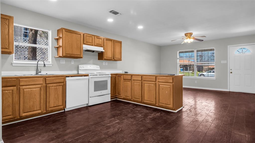 1602 W Elm Street Property Photo 7
