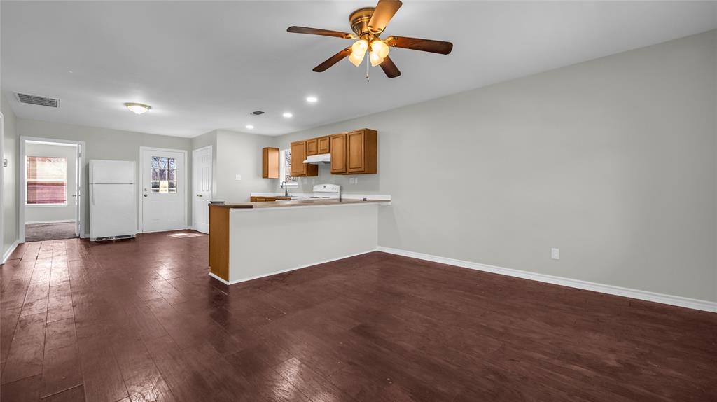1602 W Elm Street Property Photo 10