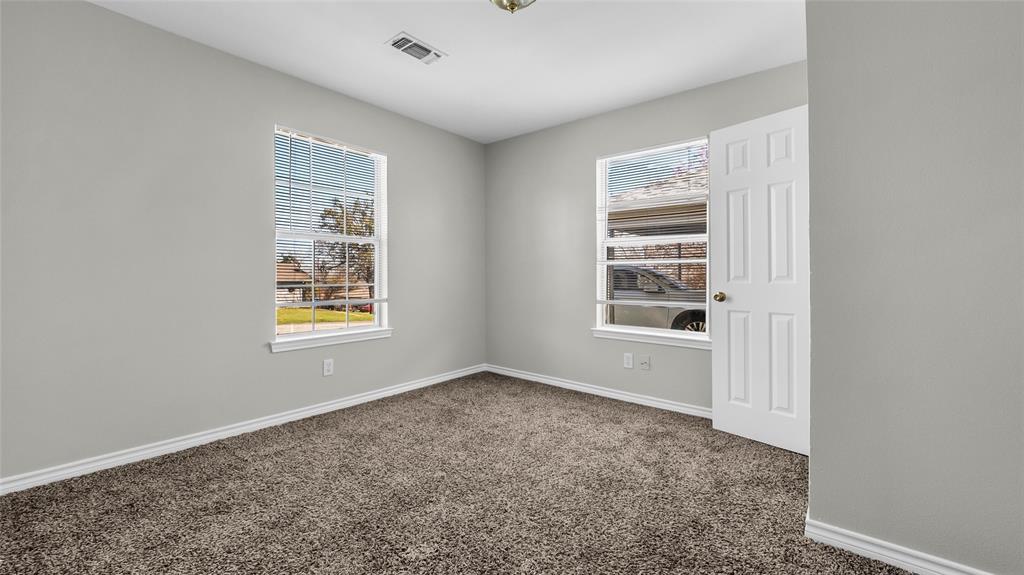 1602 W Elm Street Property Photo 12