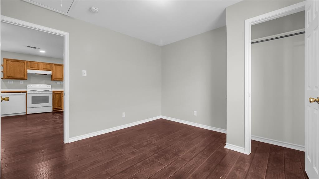 1602 W Elm Street Property Photo 15
