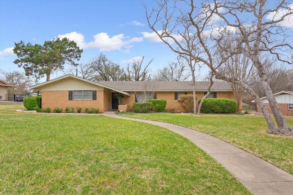 416 White Hall Drive Property Photo 1