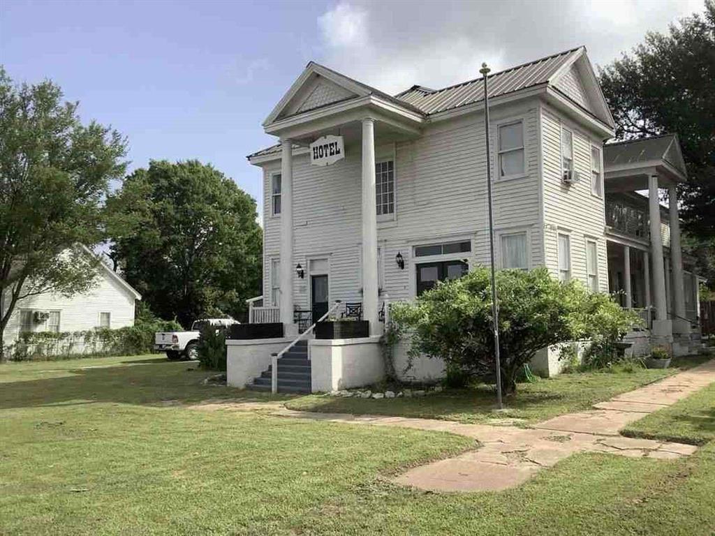 408 S Railroad Avenue Property Photo 2