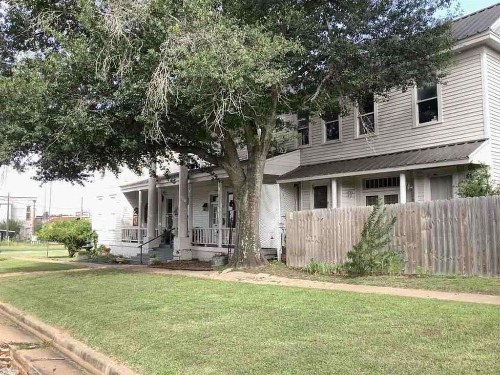 408 S Railroad Avenue Property Photo 3