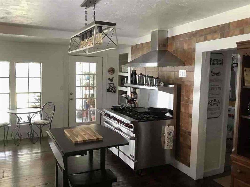 408 S Railroad Avenue Property Photo 11