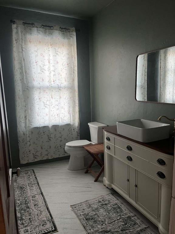 408 S Railroad Avenue Property Photo 28