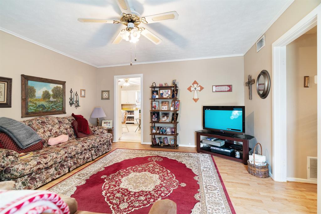 149 30th Street Property Photo 3