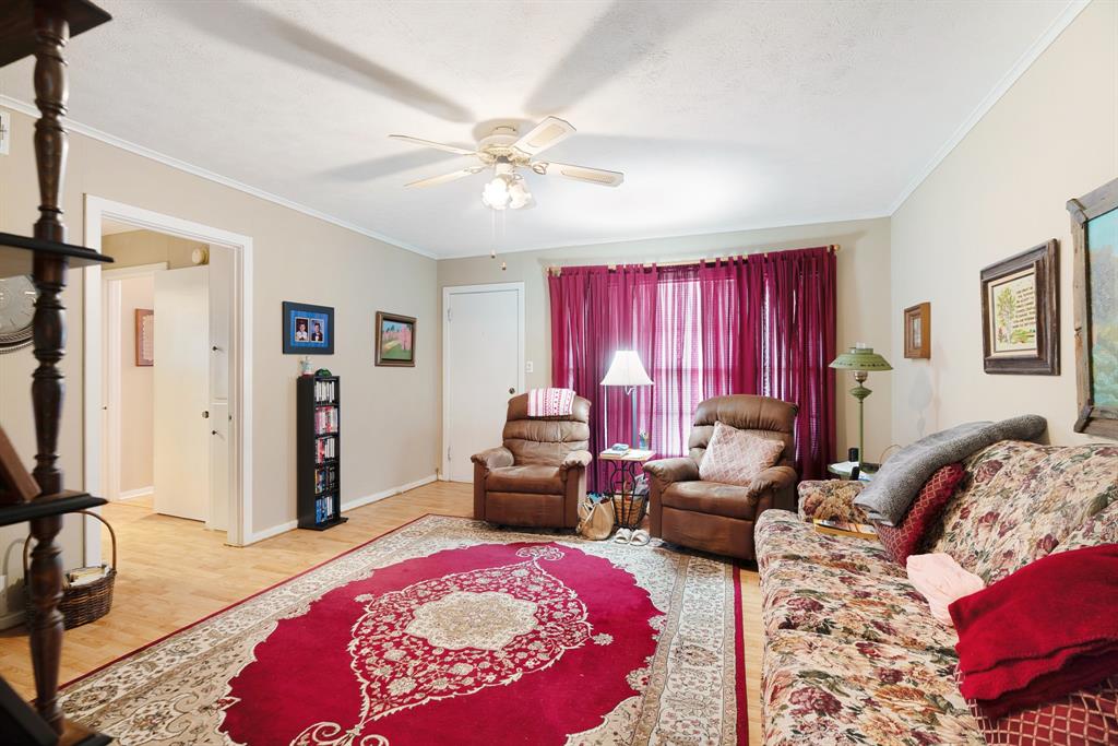 149 30th Street Property Photo 4