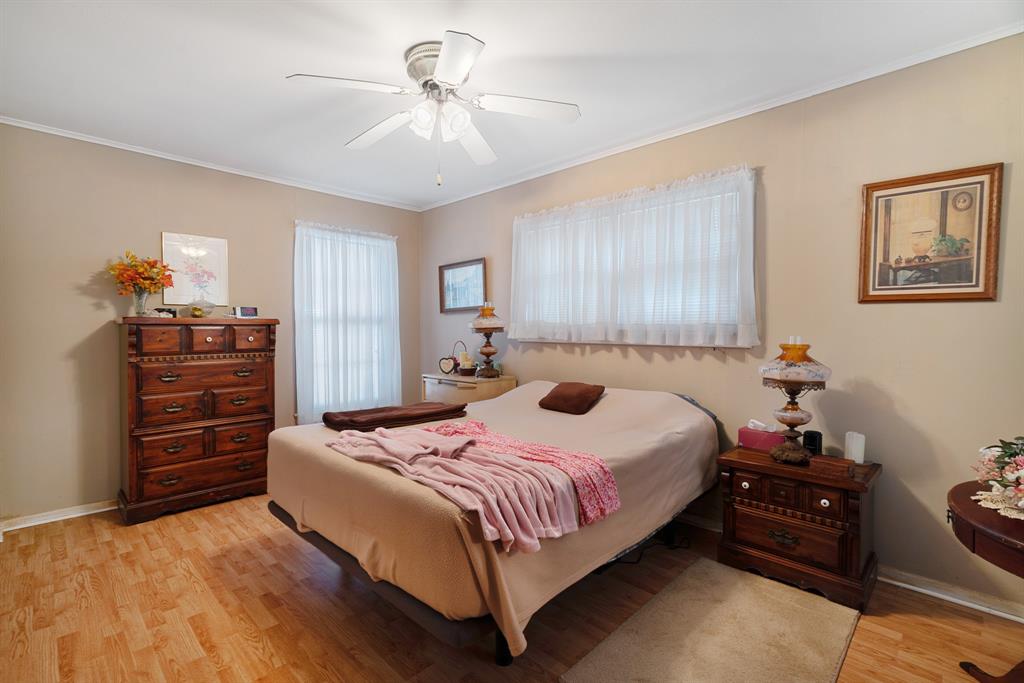 149 30th Street Property Photo 17