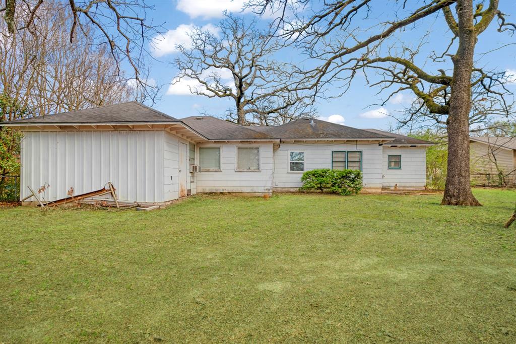149 30th Street Property Photo 23