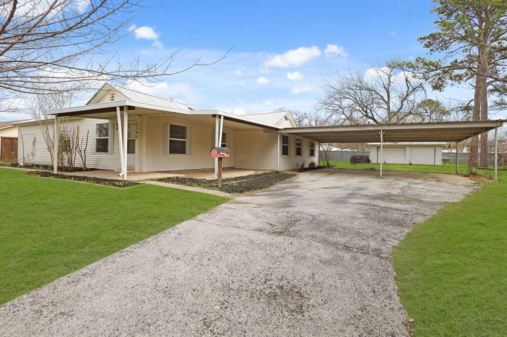2340 Harris Lane