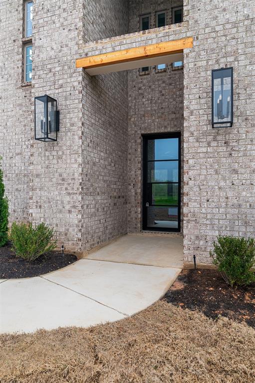 749 Duckwater Landing Property Photo 4