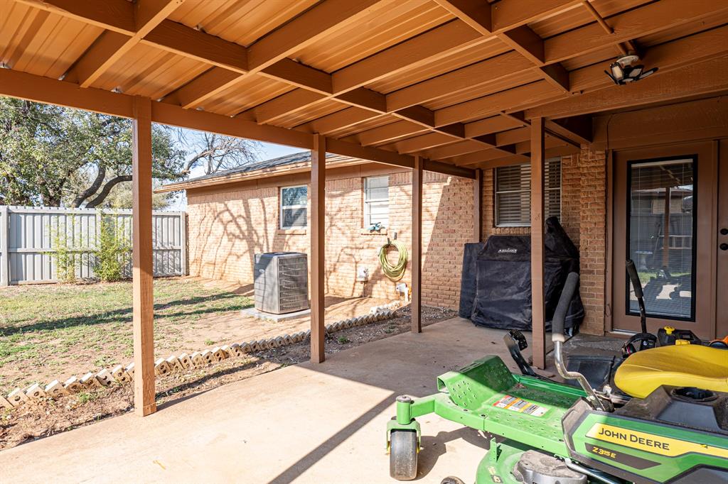 801 Westridge Circle Property Photo 28