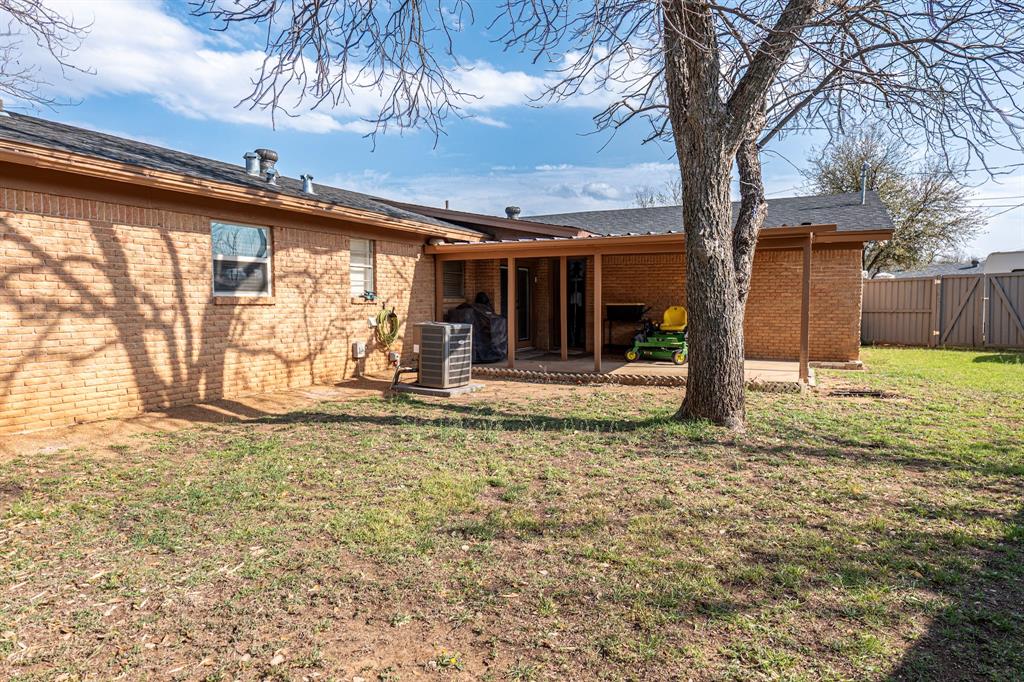 801 Westridge Circle Property Photo 29
