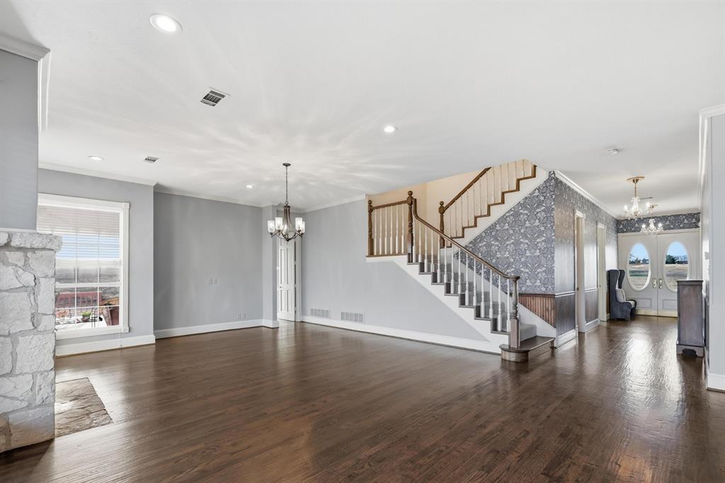 707 Cullins Road Property Photo 8
